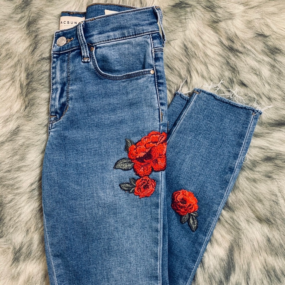 Rose Detail Jeggings